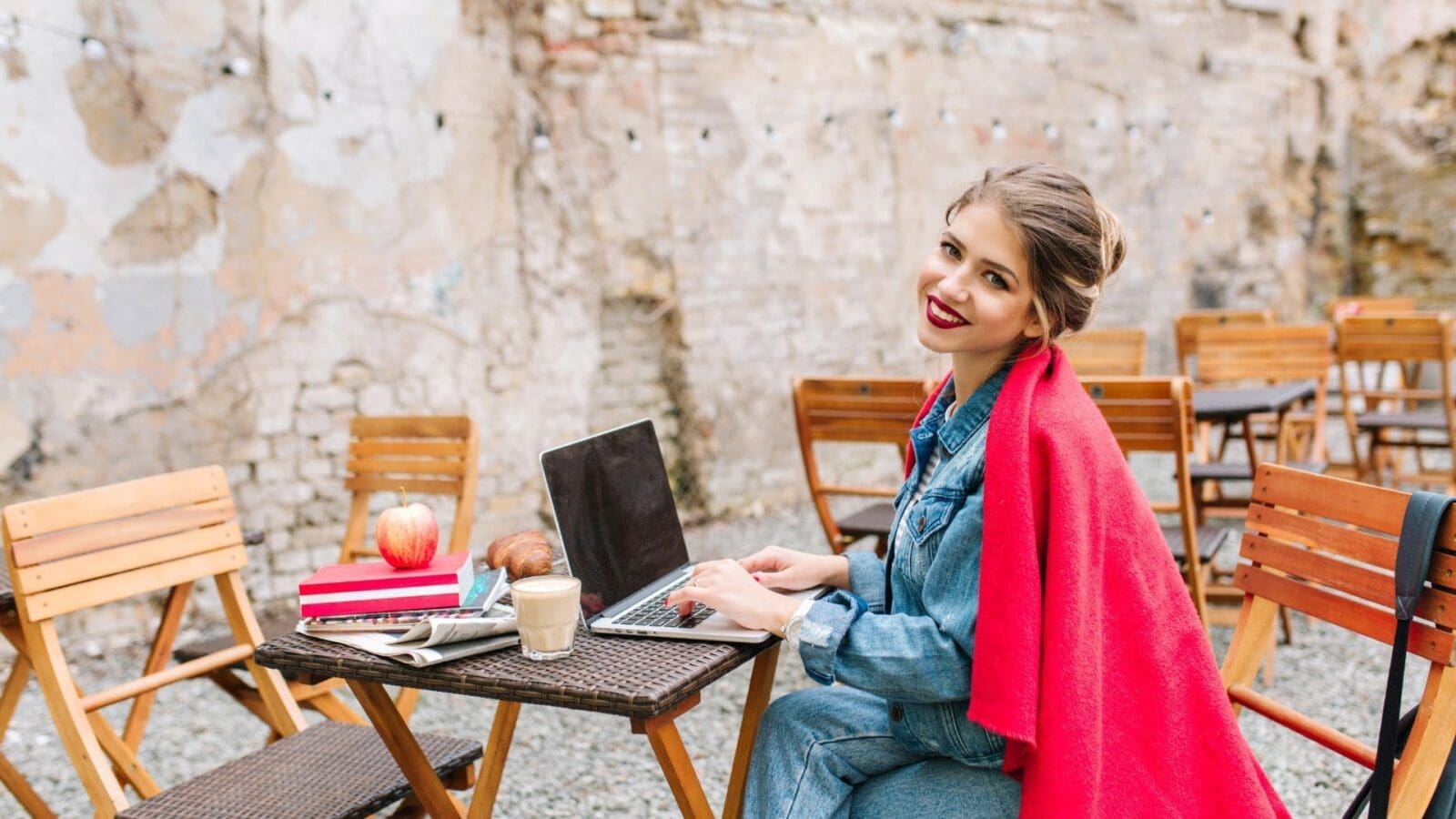 Greek business online